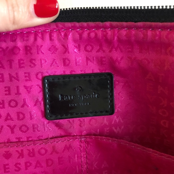 Cream/Black striped Kate Spade purse! - Picture 5 of 8